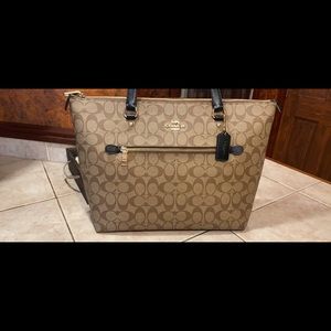 Coach purse ✨